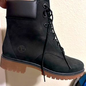 New never use size 8 woman’s price is firm, I discount shipping already applied